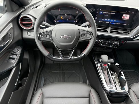 New 2025 Chevrolet Trax RS w/ Sunroof Package image 29