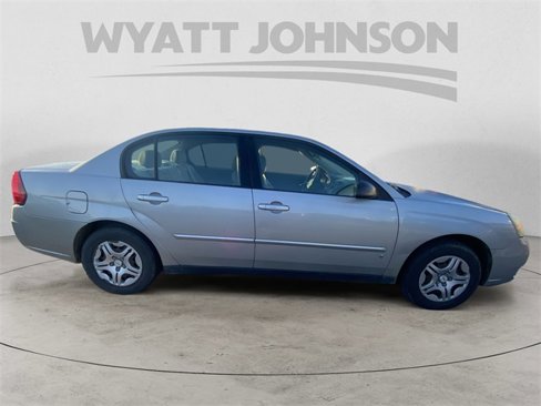 Used 2006 Chevrolet Malibu LS image 11