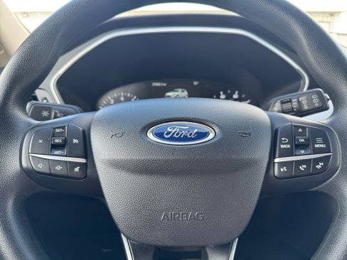 Used 2020 Ford Escape SE image 22