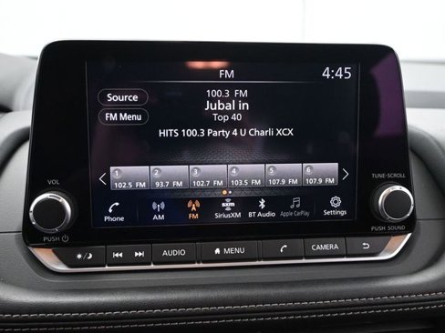 Used 2024 Nissan Rogue SV image 15