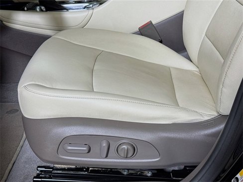Used 2022 Chevrolet Malibu Premier image 18