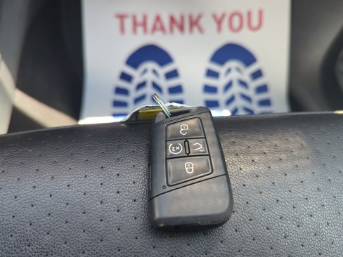 Used 2018 Volkswagen Tiguan SEL image 25