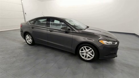 Used 2016 Ford Fusion SE image 9
