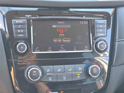 Used 2020 Nissan Rogue SV image 29