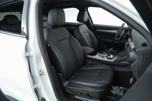New 2025 Alfa Romeo Stelvio Sprint image 16