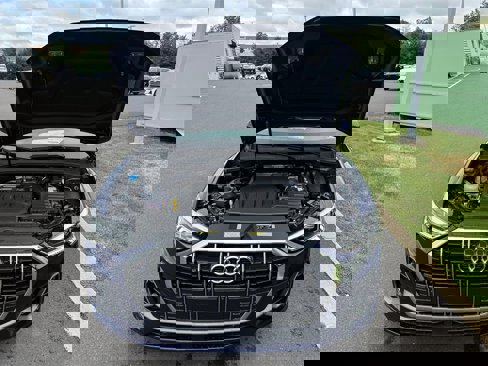New 2025 Audi Q3 2.0T Premium image 16
