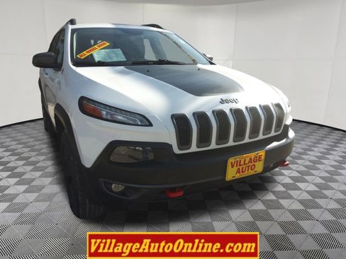Used 2015 Jeep Cherokee Trailhawk w/ Comfort/Convenience Group image 15