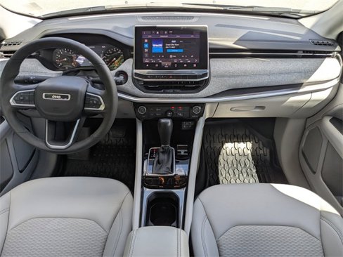 Certified 2022 Jeep Compass Latitude image 14