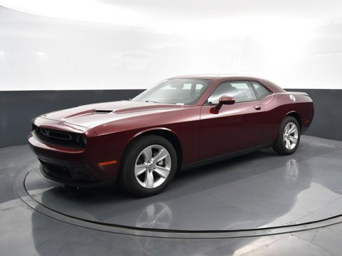 Used 2023 Dodge Challenger SXT image 6