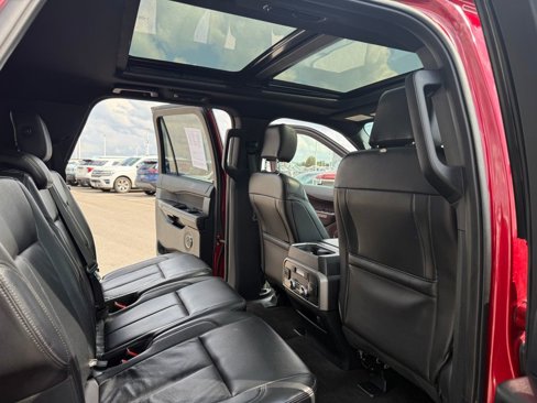 Used 2020 Ford Expedition Max XLT w/ Equipment Group 202A image 17