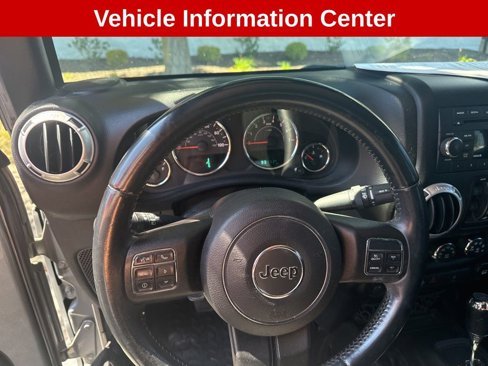 Used 2015 Jeep Wrangler Unlimited Sahara w/ Connectivity Group image 13