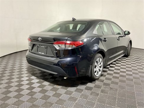 Used 2022 Toyota Corolla LE image 14