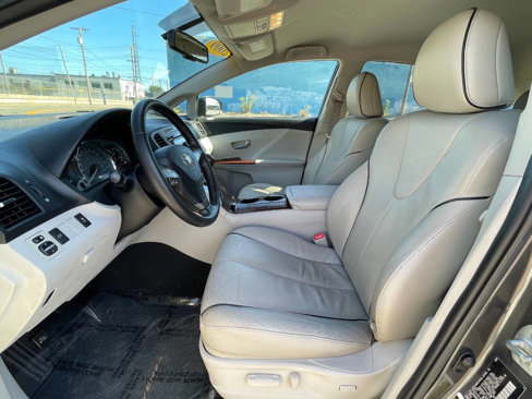 Used 2009 Toyota Venza AWD image 11