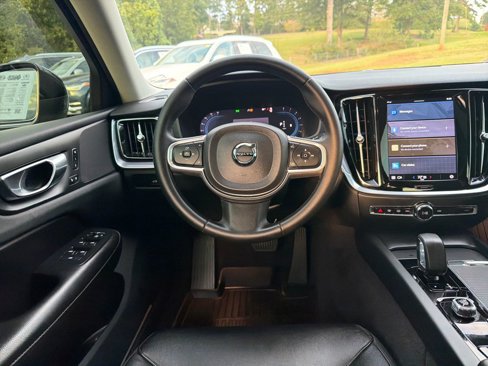 Certified 2023 Volvo S60 B5 Core image 17