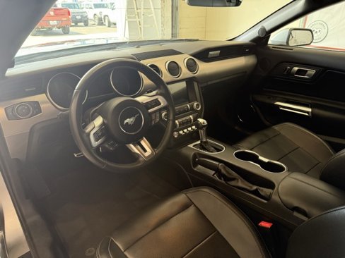 Used 2021 Ford Mustang Premium image 12