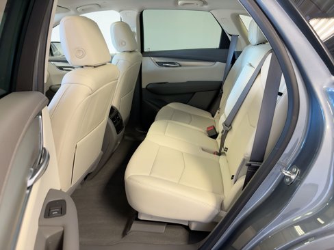 Used 2022 Cadillac XT5 Premium Luxury w/ Technology Package image 14