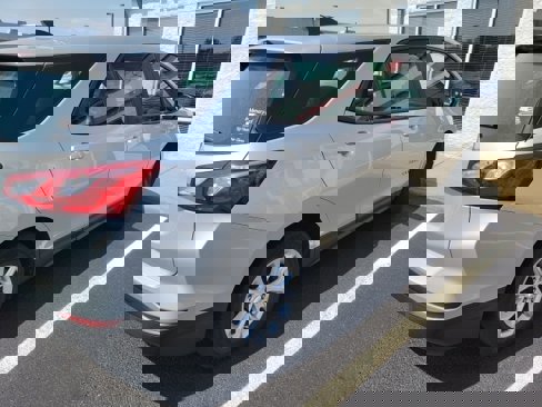 Used 2020 Chevrolet Equinox LS image 7