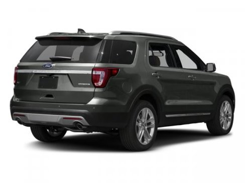 Used 2017 Ford Explorer XLT w/ Equipment Group 202A image 6