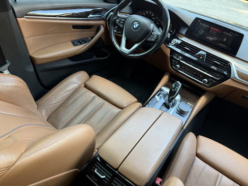 Used 2019 BMW 530i w/ Luxury Package image 13
