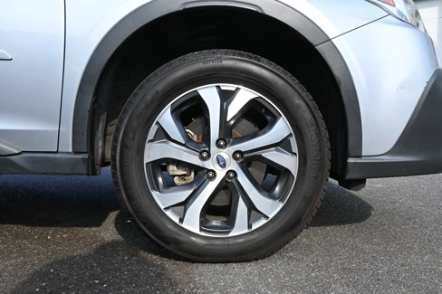 Used 2022 Subaru Outback Limited image 13