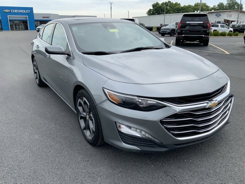 Used 2023 Chevrolet Malibu LT image 2