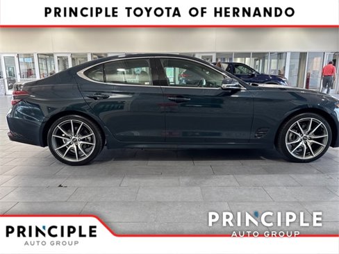 Used 2023 Genesis G70 2.0T image 9