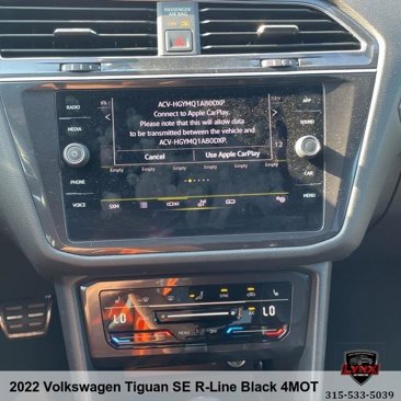 Used 2022 Volkswagen Tiguan SE R-Line image 14