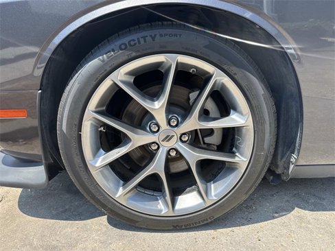 Used 2022 Dodge Challenger GT image 3