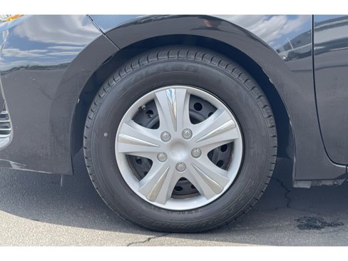 Used 2017 Toyota Corolla L image 38