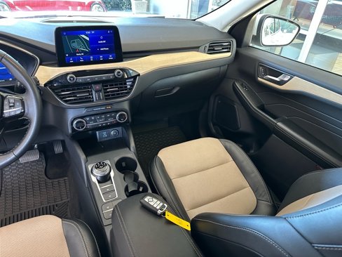 Certified 2021 Ford Escape Titanium w/ Titanium Elite Package image 30