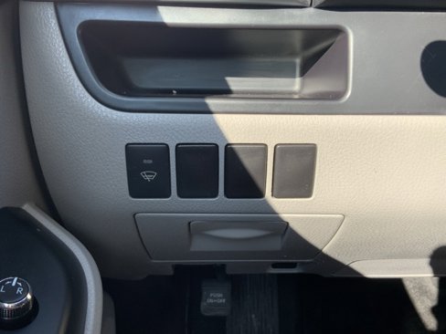 Used 2014 Toyota Highlander LE image 31