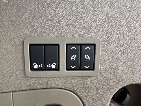 Used 2018 Chevrolet Tahoe LT image 26