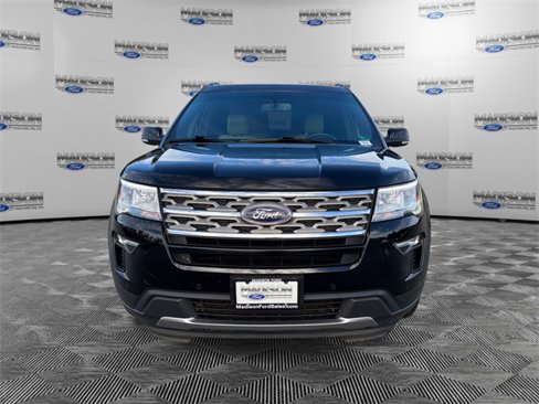 Used 2018 Ford Explorer XLT w/ Equipment Group 202A image 8