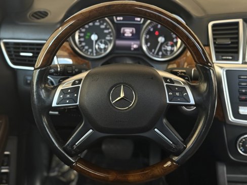 Used 2015 Mercedes-Benz GL 450 4MATIC image 17