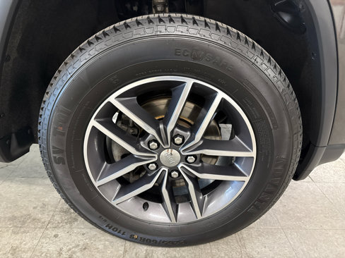 Used 2018 Jeep Grand Cherokee Limited image 55