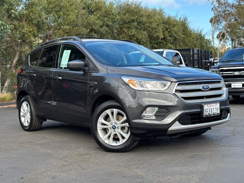 Used 2018 Ford Escape SEL image 2