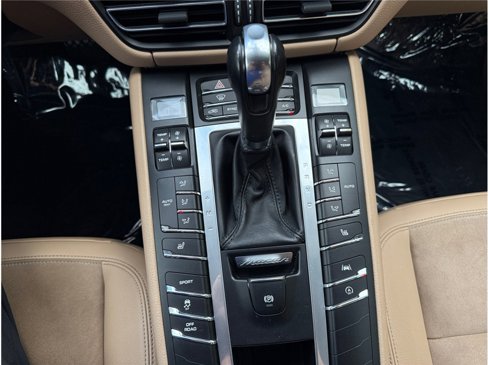 Used 2019 Porsche Macan image 19