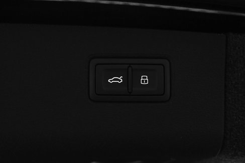 Used 2024 Bentley Bentayga Extended Wheelbase image 8