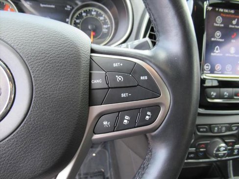Used 2021 Jeep Cherokee High Altitude image 21