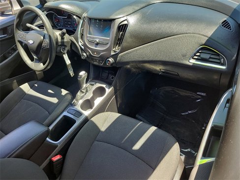 Used 2018 Chevrolet Cruze LT image 23
