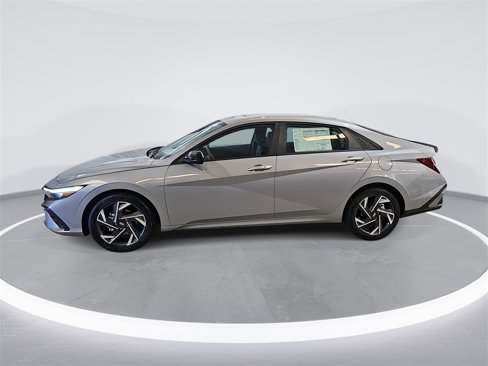 New 2025 Hyundai Elantra Sport image 8