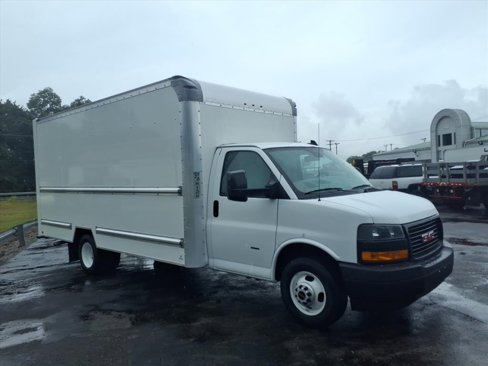 Used 2021 GMC Savana 3500 Extended w/ Power Convenience Package image 6