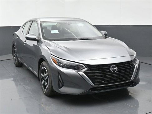 Certified 2025 Nissan Sentra SV image 1