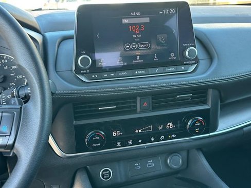 Used 2023 Nissan Rogue SV image 28