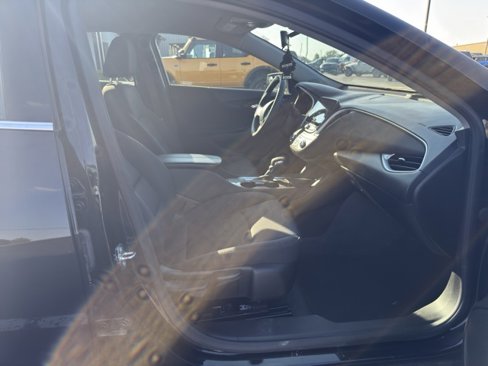 Used 2022 Chevrolet Malibu LT image 11