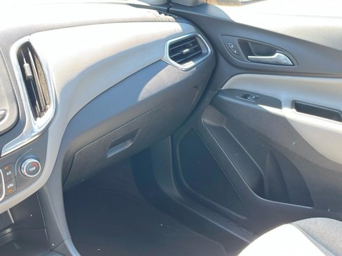 Used 2023 Chevrolet Equinox LS image 35