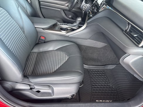 Used 2023 Toyota Camry SE image 30