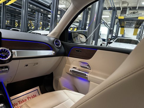 Certified 2022 Mercedes-Benz GLB 250 4MATIC image 25