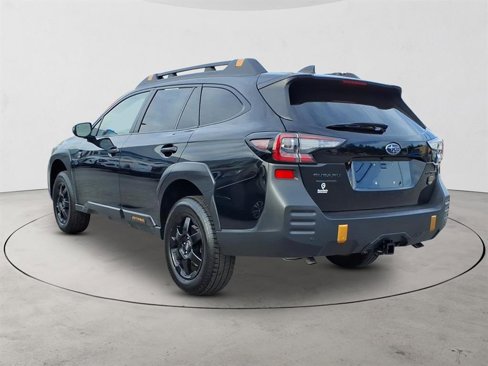 Used 2022 Subaru Outback Wilderness image 7