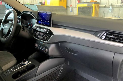 Certified 2020 Ford Escape SE image 17